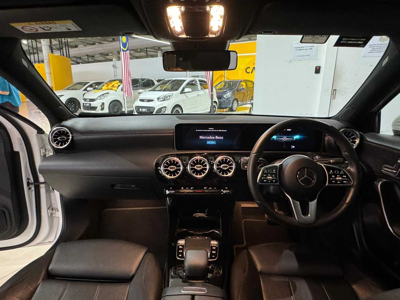 terpakai 2018 Mercedes-Benz A200 AMG Line 1.3