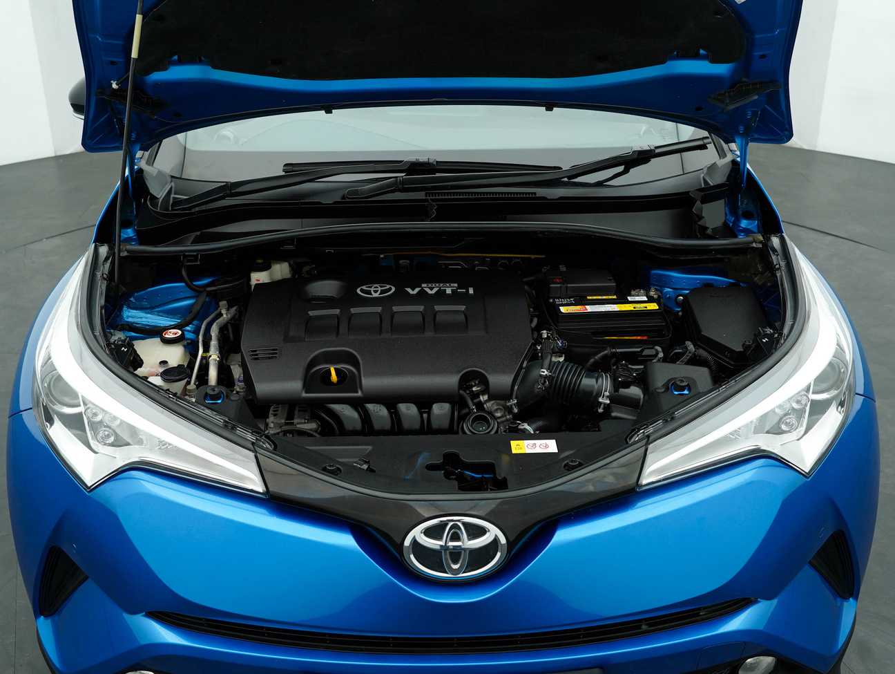 used 2018 Toyota C-HR  1.8