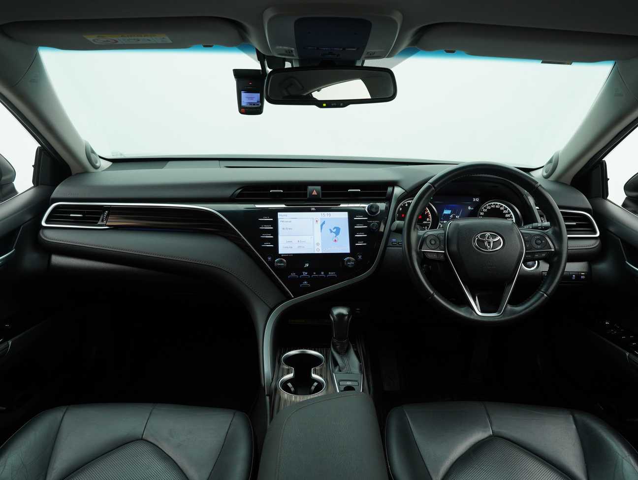 used 2021 Toyota Camry V 2.5