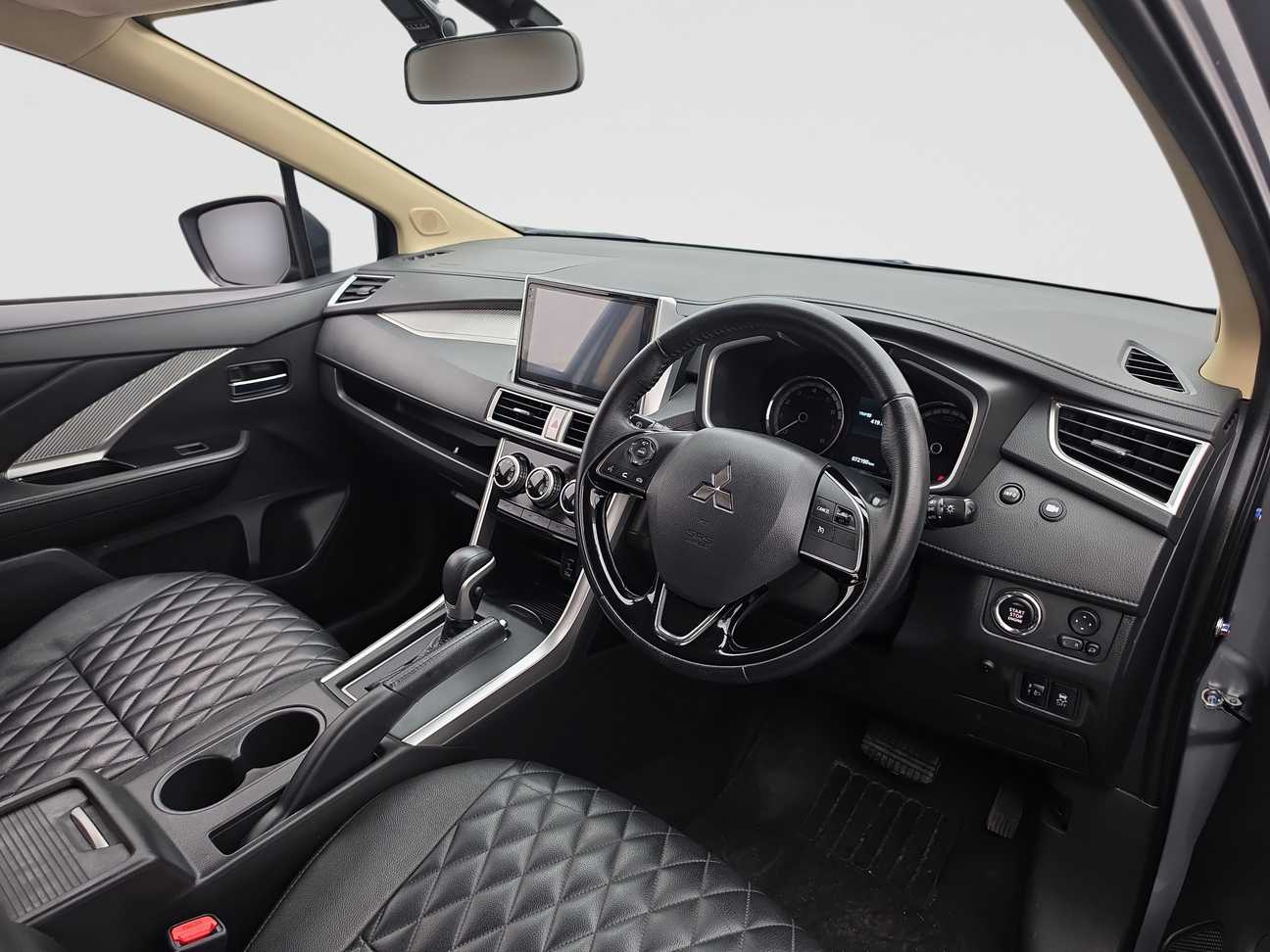terpakai 2022 Mitsubishi Xpander  1.5