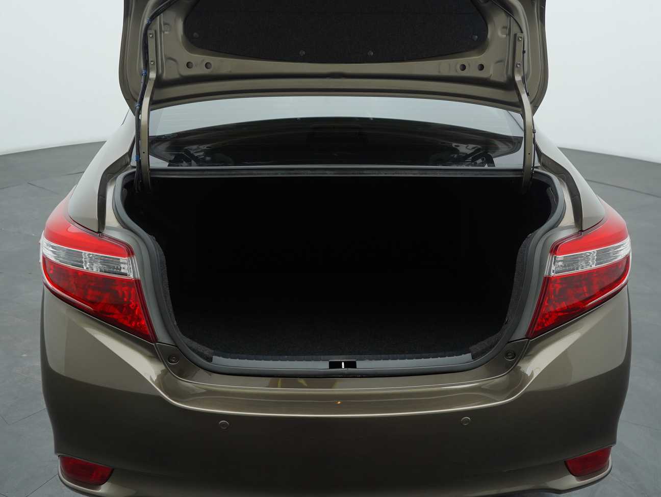 terpakai 2015 Toyota Vios J 1.5