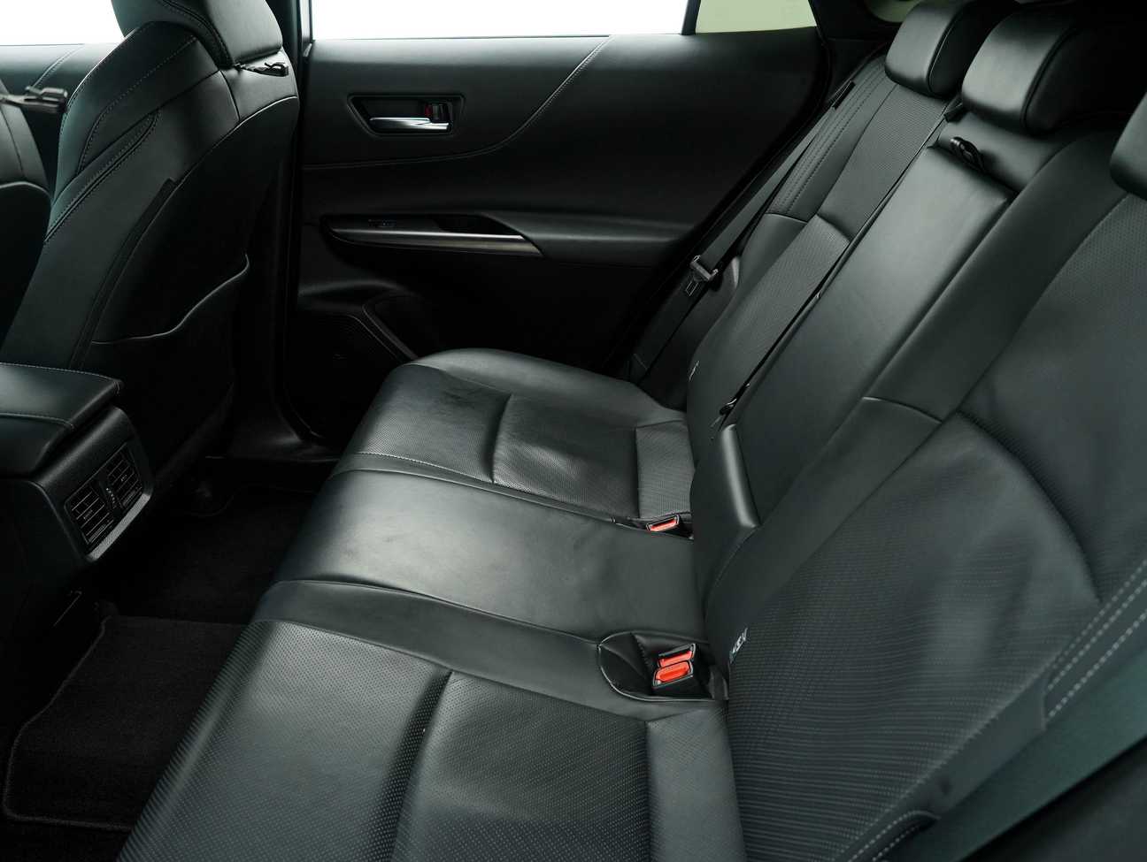 used 2021 Toyota Harrier Luxury 2.0