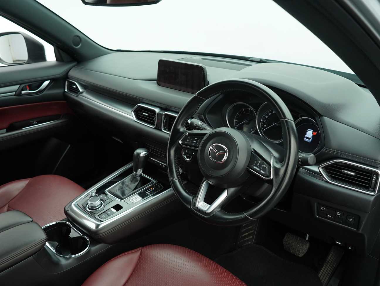 terpakai 2020 Mazda CX-8 SKYACTIV-G Mid 2.5