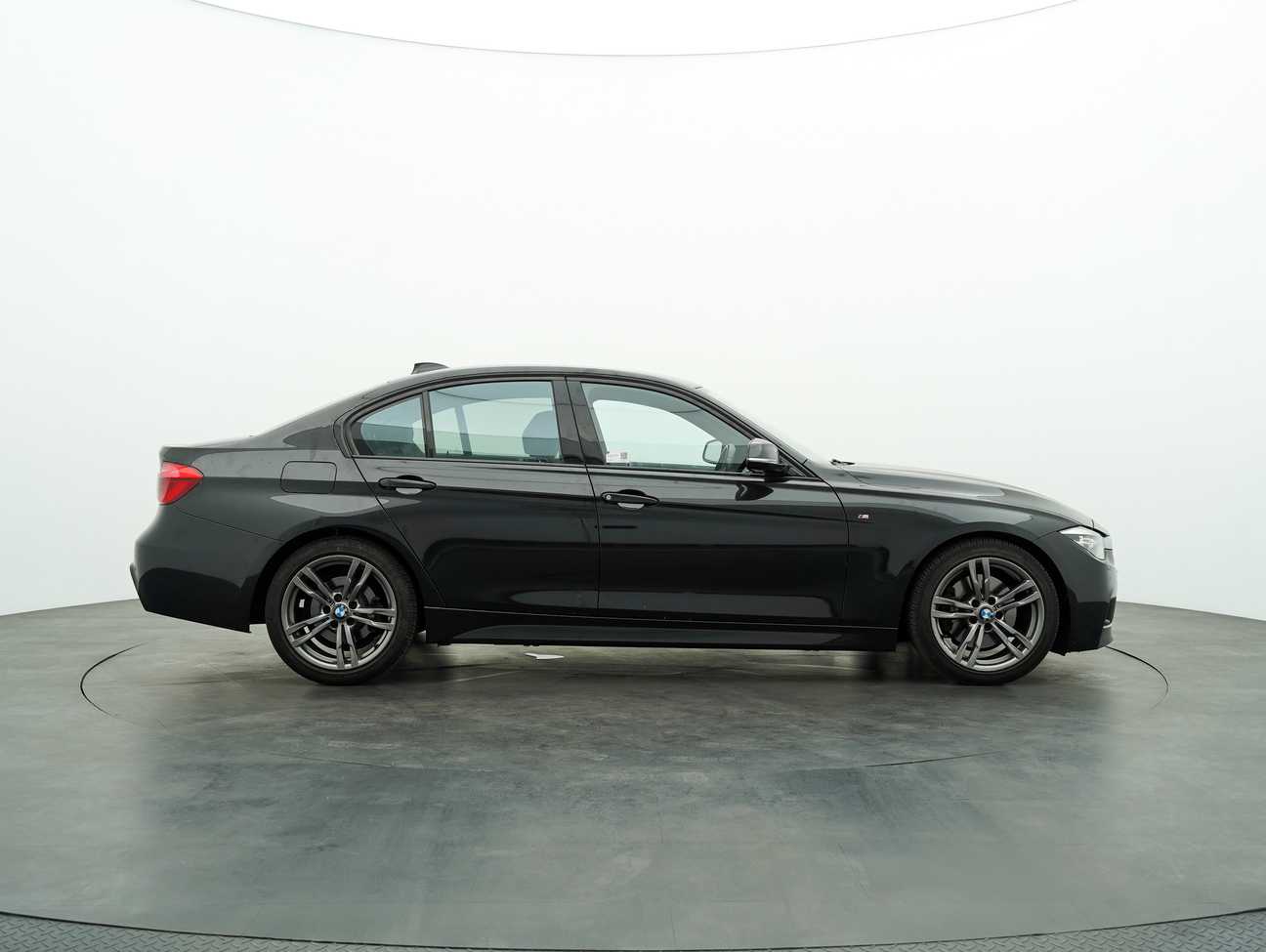 used 2016 BMW 330i M Sport 2.0
