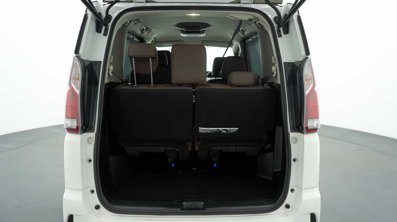 used 2021 Nissan SERENA S-HYBRID HIGH-WAY STAR (CKD) 2.0