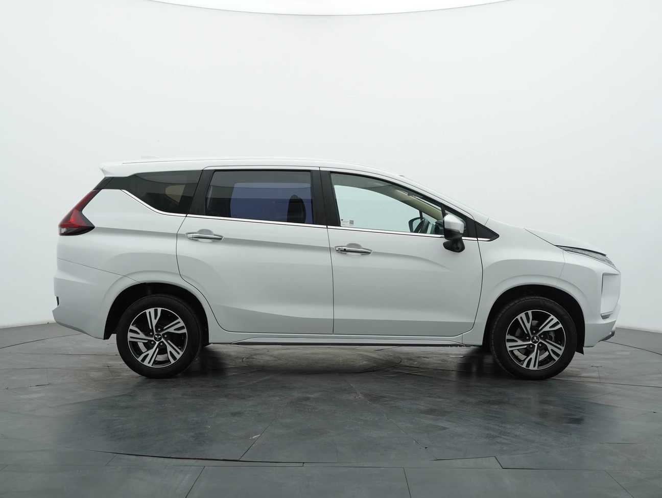 used 2021 Mitsubishi Xpander  1.5