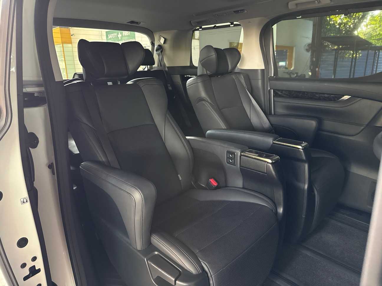 used 2023 Toyota Alphard G S C Package 2.5