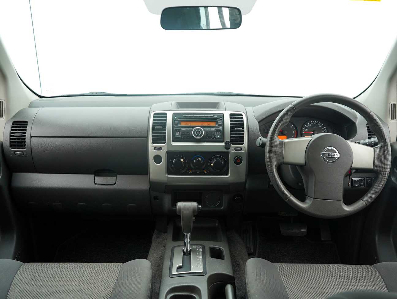 used 2015 Nissan NAVARA 4X2 2.5