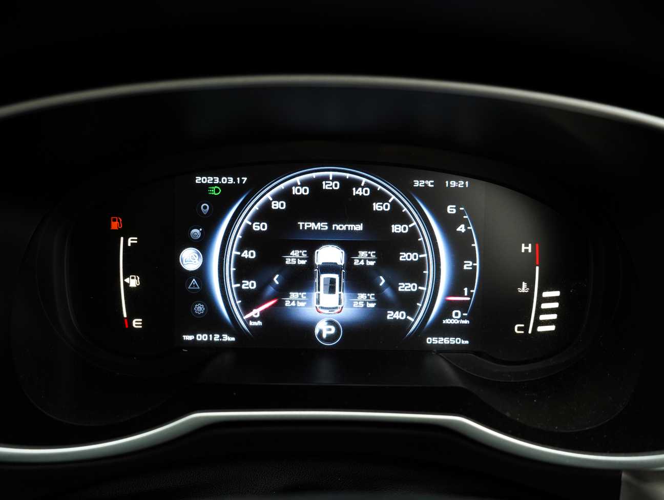 used 2019 Proton X70 Premium 1.8