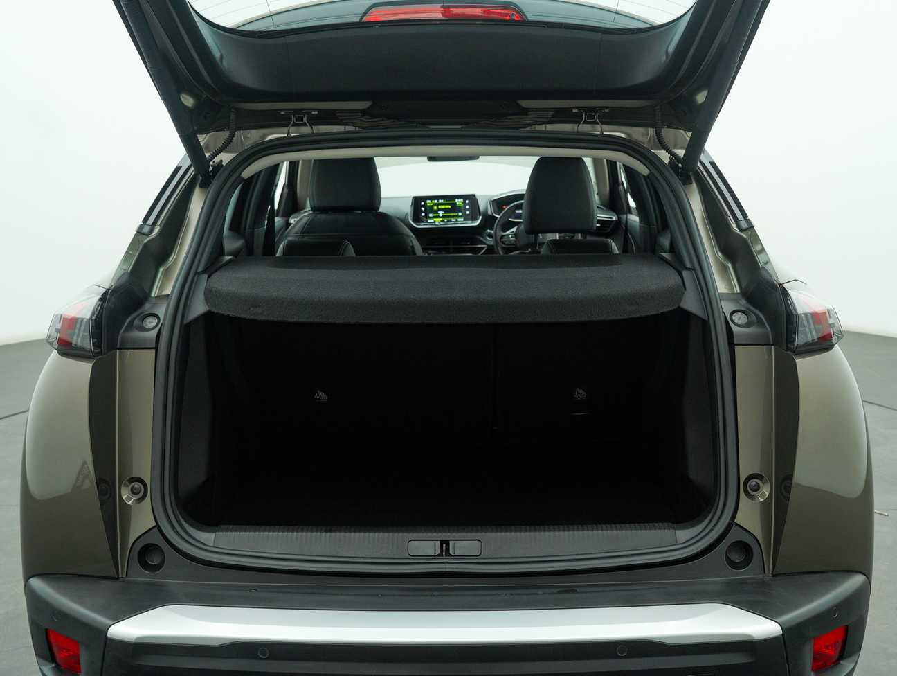 terpakai 2025 Peugeot 2008 Allure 1.2