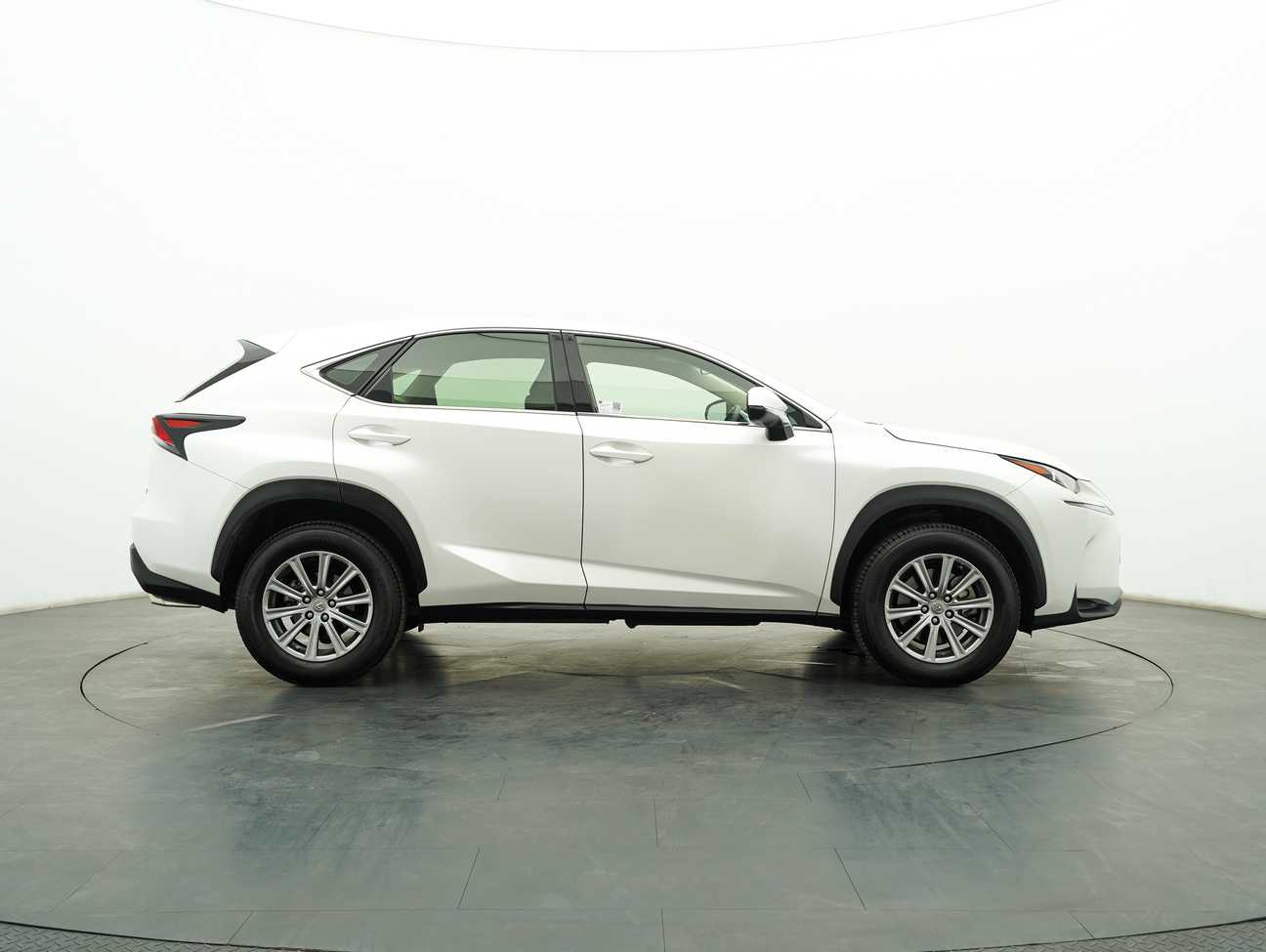 used 2015 Lexus NX 200t Luxury 2.0