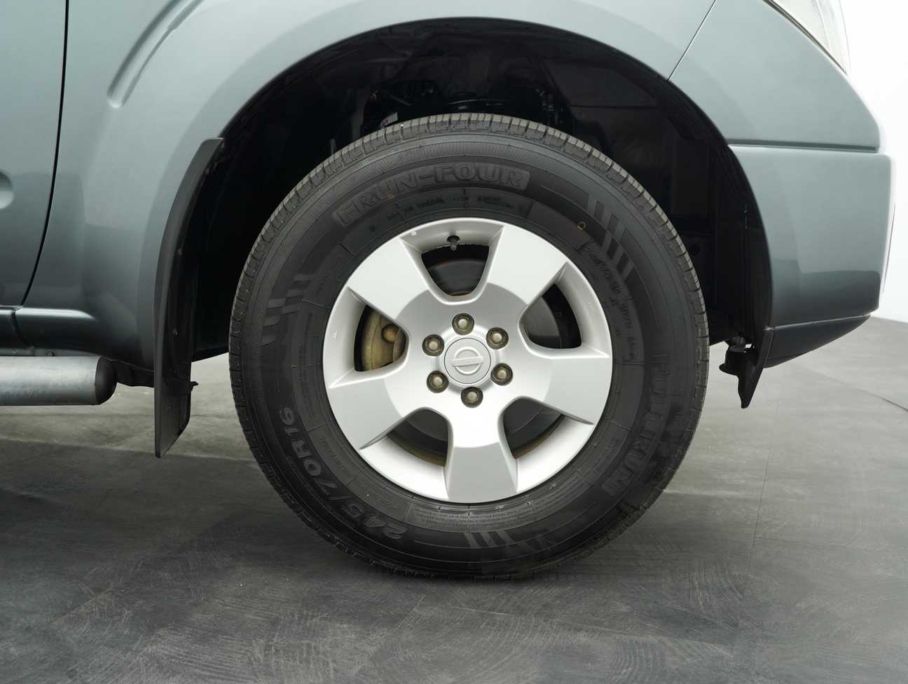 used 2015 Nissan NAVARA 4X2 2.5