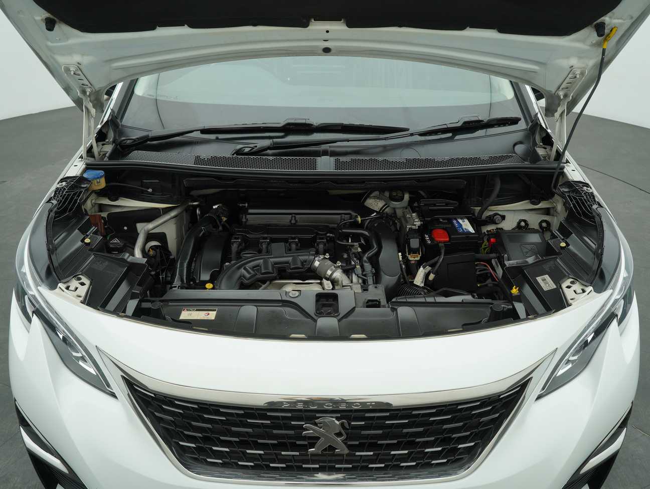 used 2018 Peugeot 5008  1.6