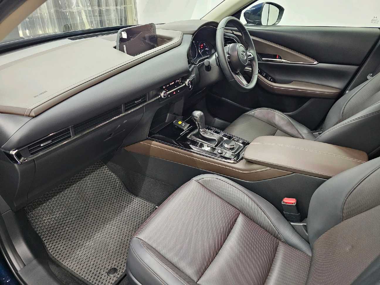 terpakai 2024 Mazda CX-30 SKYACTIV-G High Plus 2.0