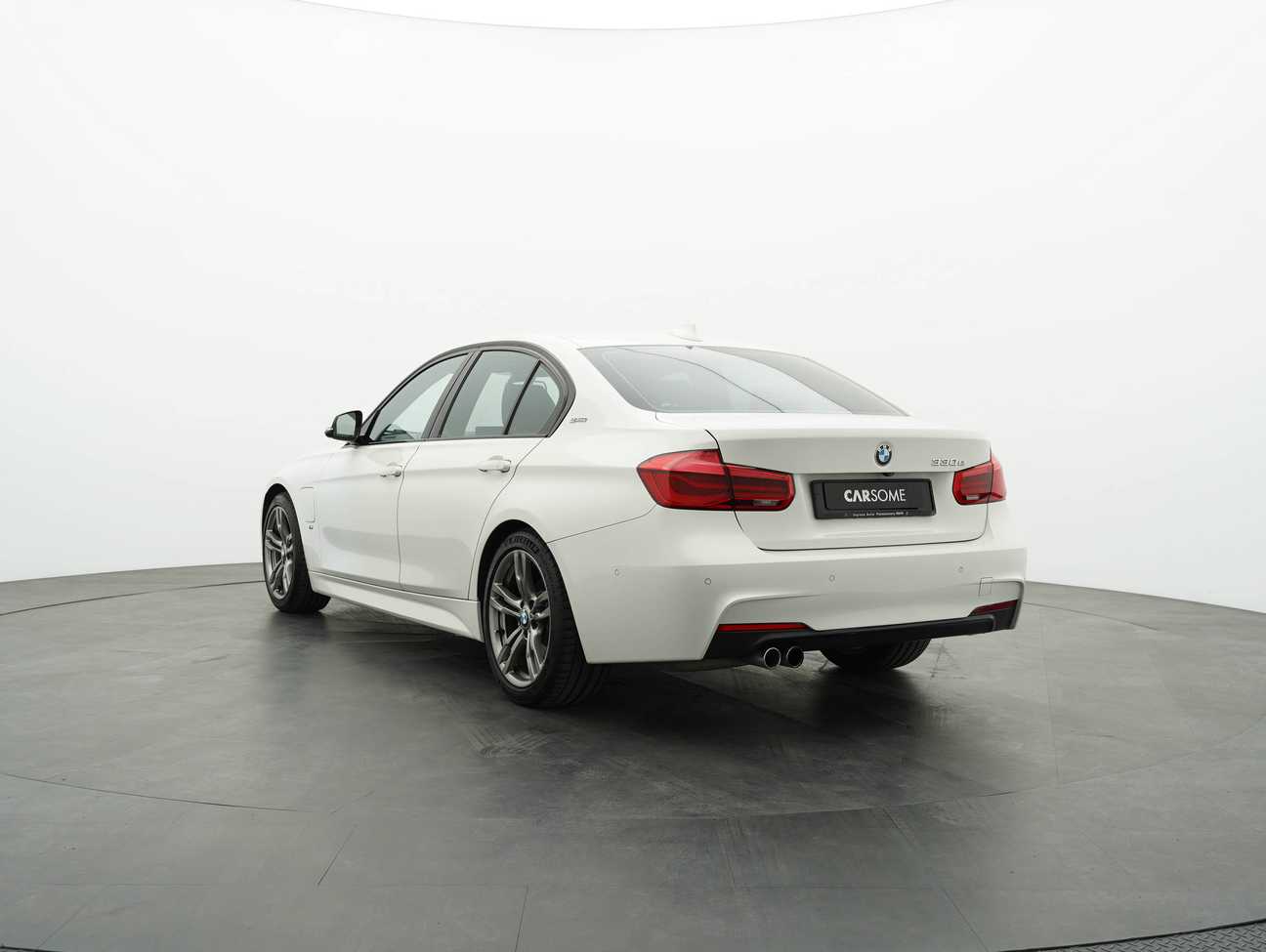 used 2018 BMW 330e M Sport 2.0