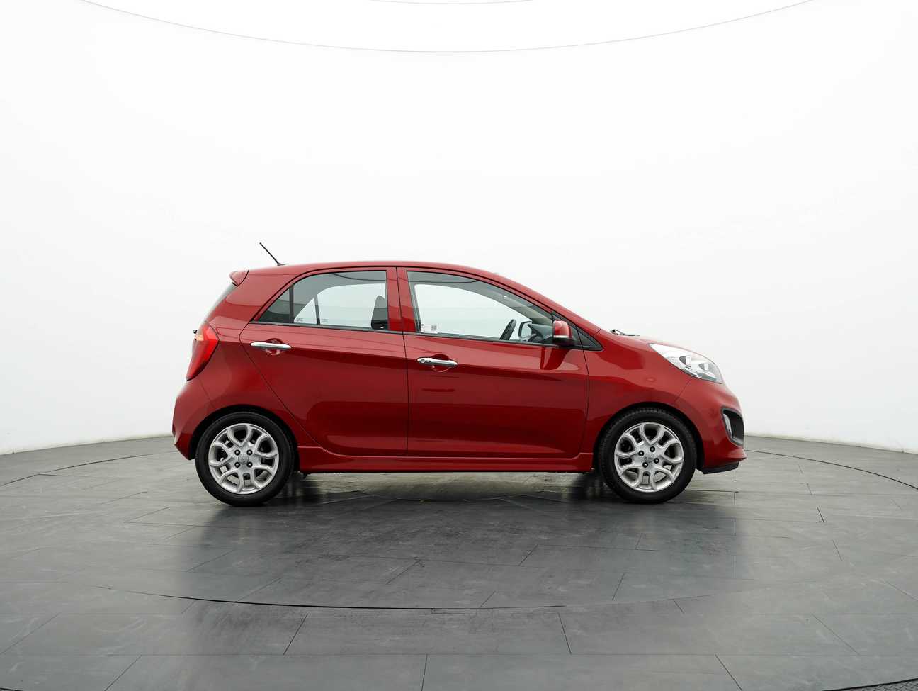 terpakai 2014 Kia Picanto  1.2