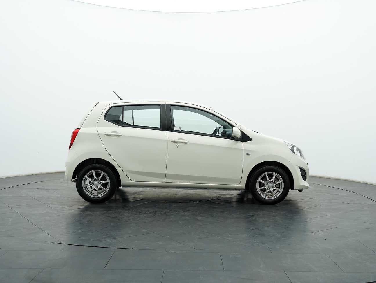 terpakai 2015 Perodua AXIA G 1.0