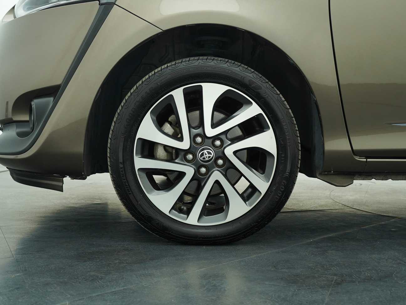 used 2017 Toyota Sienta V 1.5