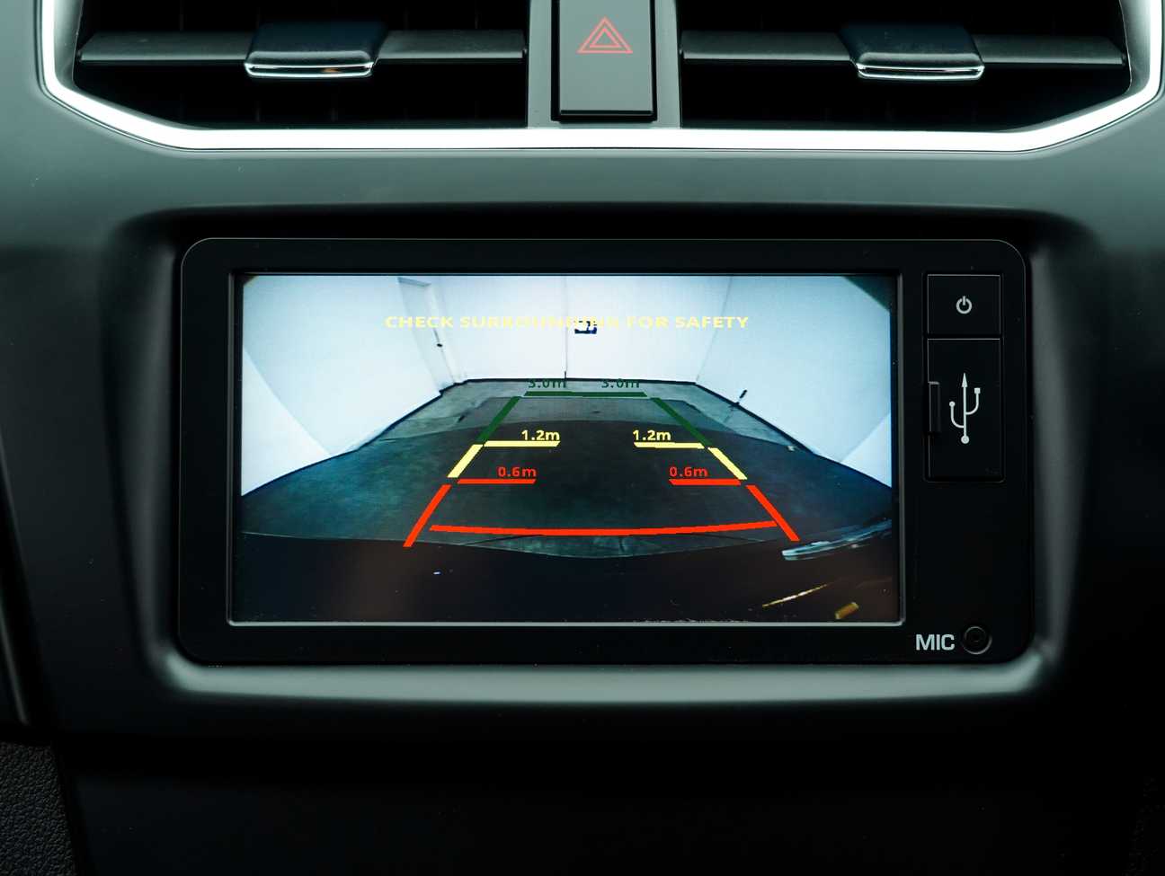 terpakai 2020 Perodua Aruz X 1.5