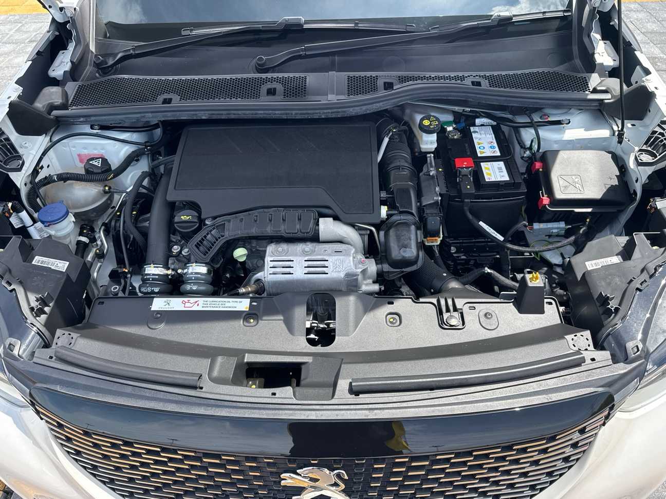 used 2024 Peugeot 2008 Allure 1.2