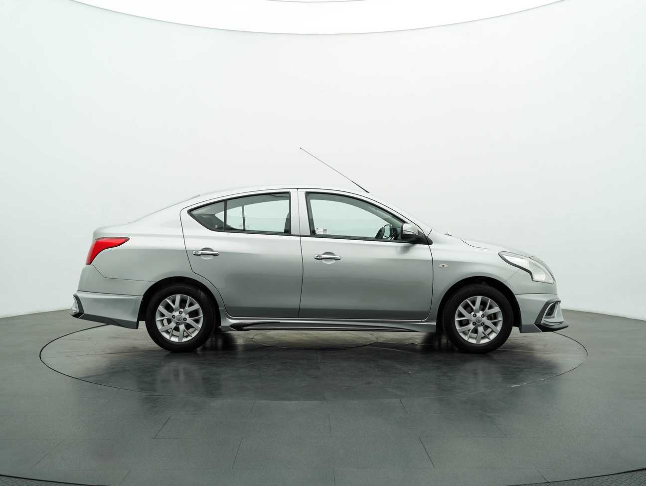 terpakai 2018 Nissan Almera E 1.5