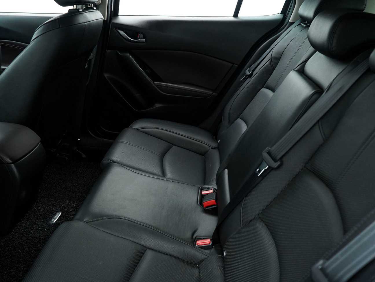 terpakai 2018 Mazda 3 SKYACTIV-G 2.0