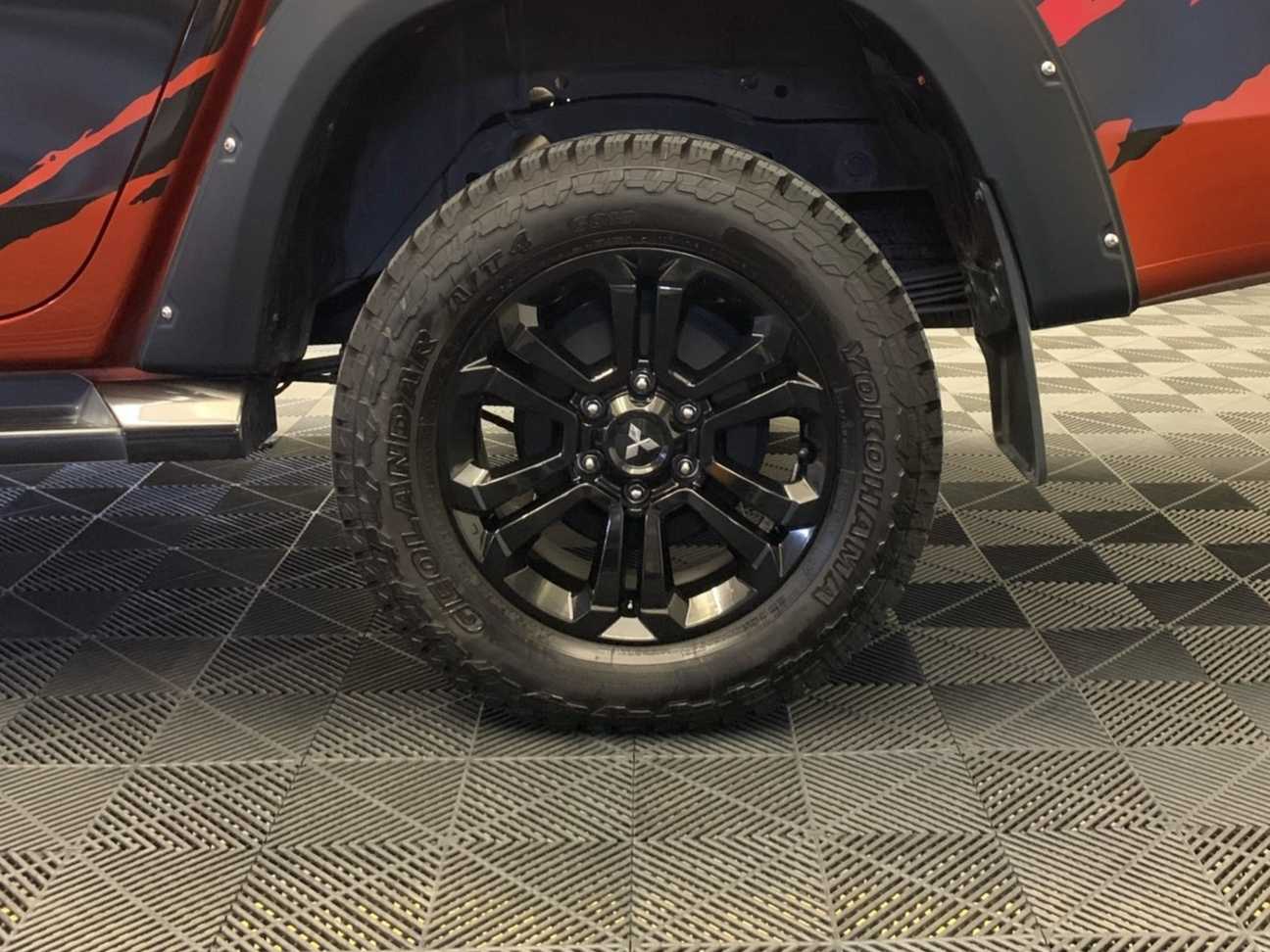 terpakai 2023 Mitsubishi Triton VGT Athlete Dual Cab 4X4 2.4