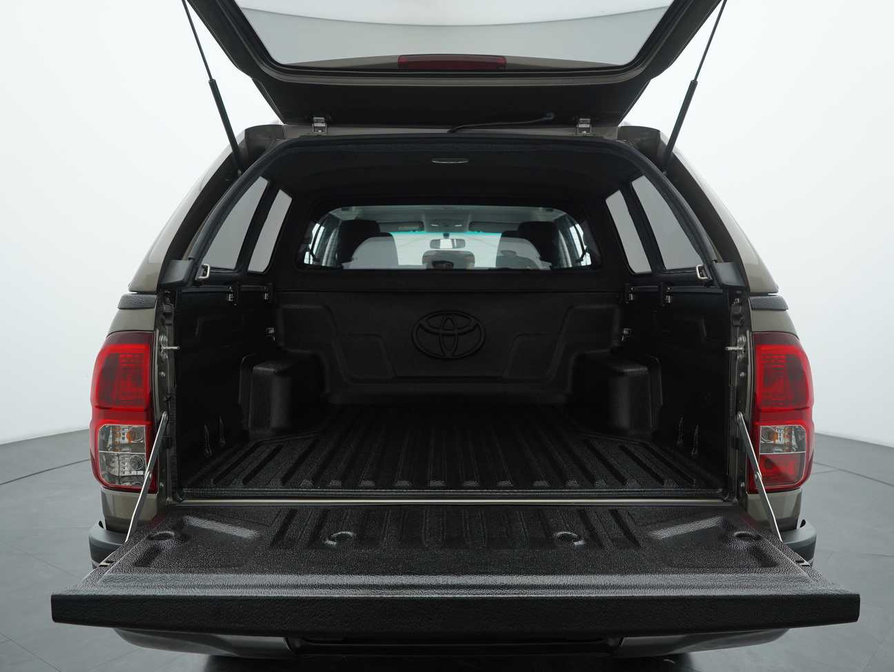 used 2022 Toyota Hilux E Dual Cab 2.4