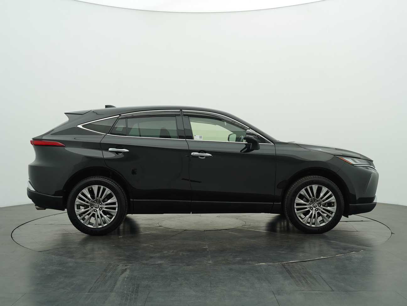 used 2021 Toyota Harrier Z 2.0