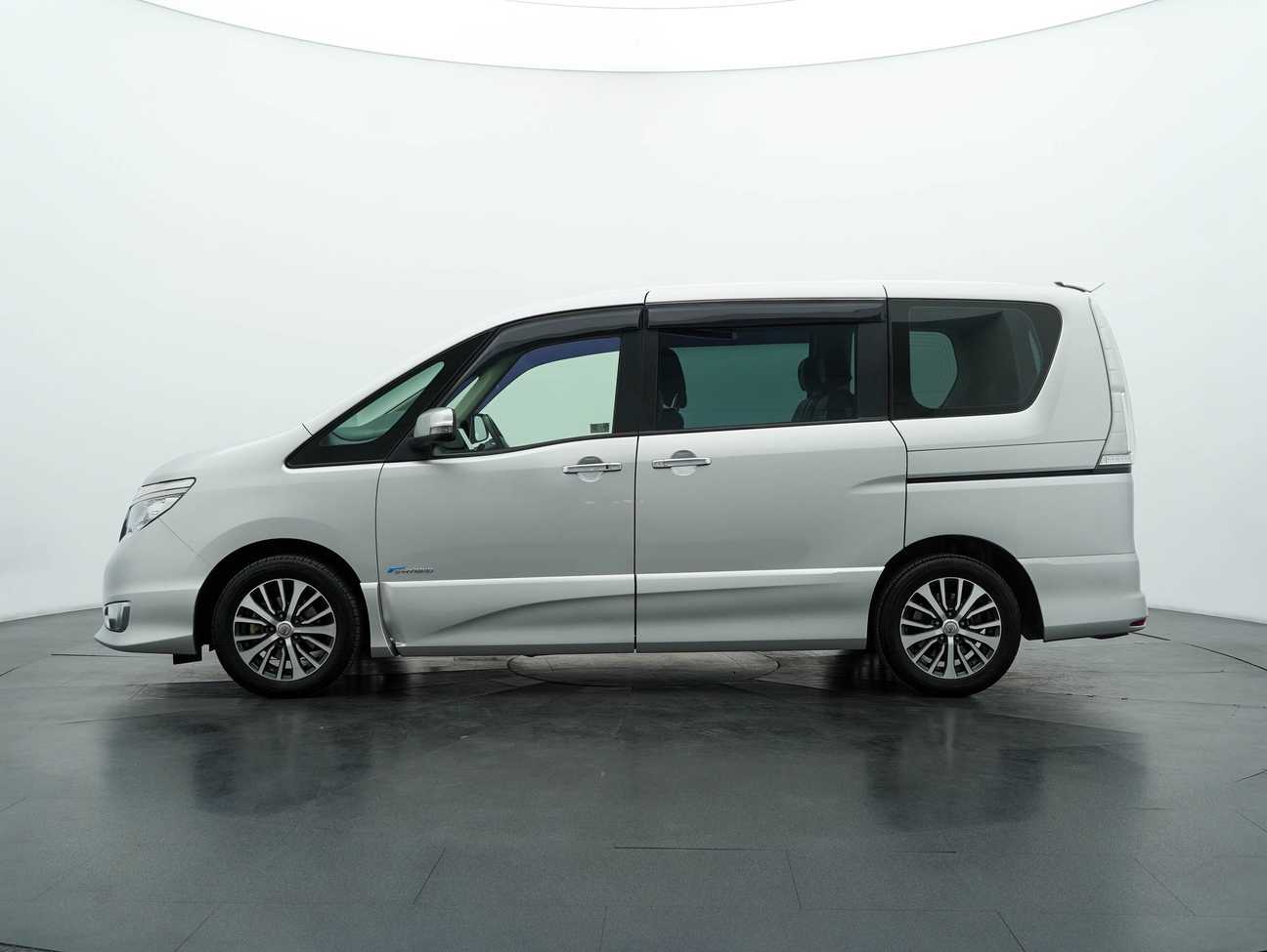 terpakai 2017 Nissan Serena S-Hybrid High-Way Star Premium 2.0