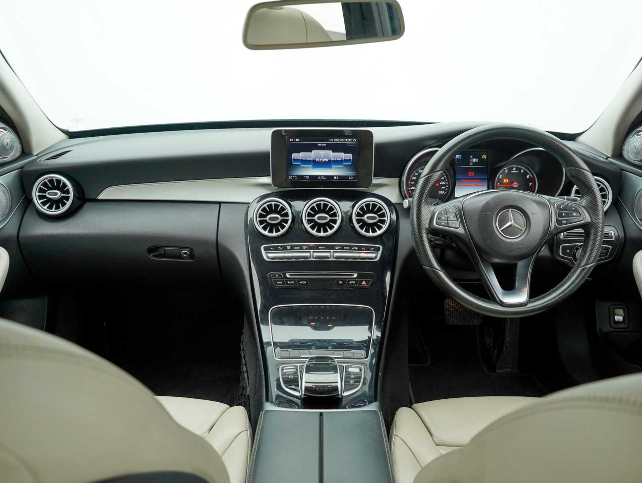 terpakai 2015 Mercedes-Benz C200 Avantgarde 2.0