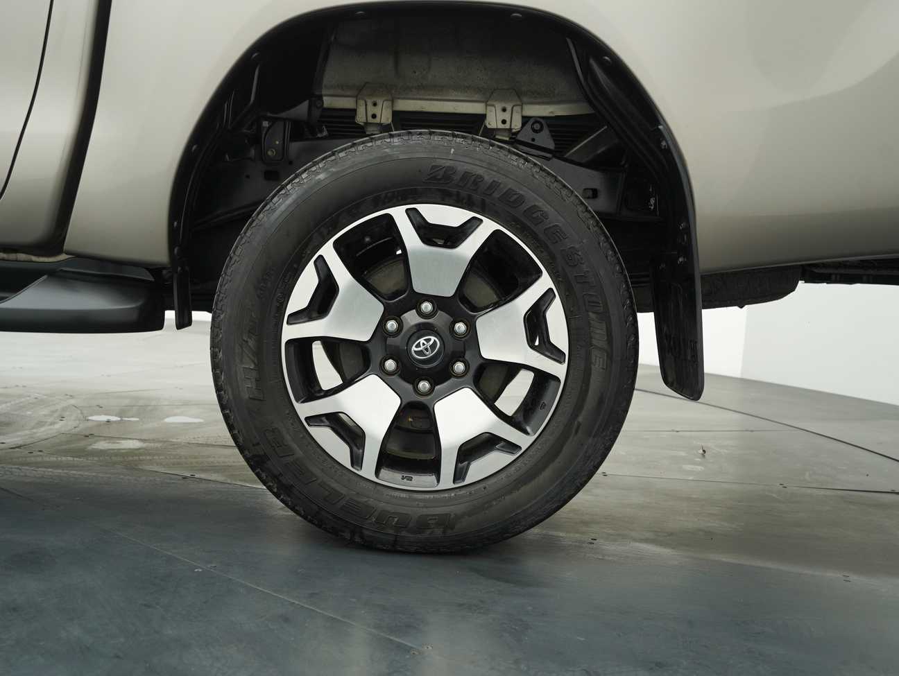 used 2019 Toyota HILUX DOUBLE CAB LE 4X4 2.4