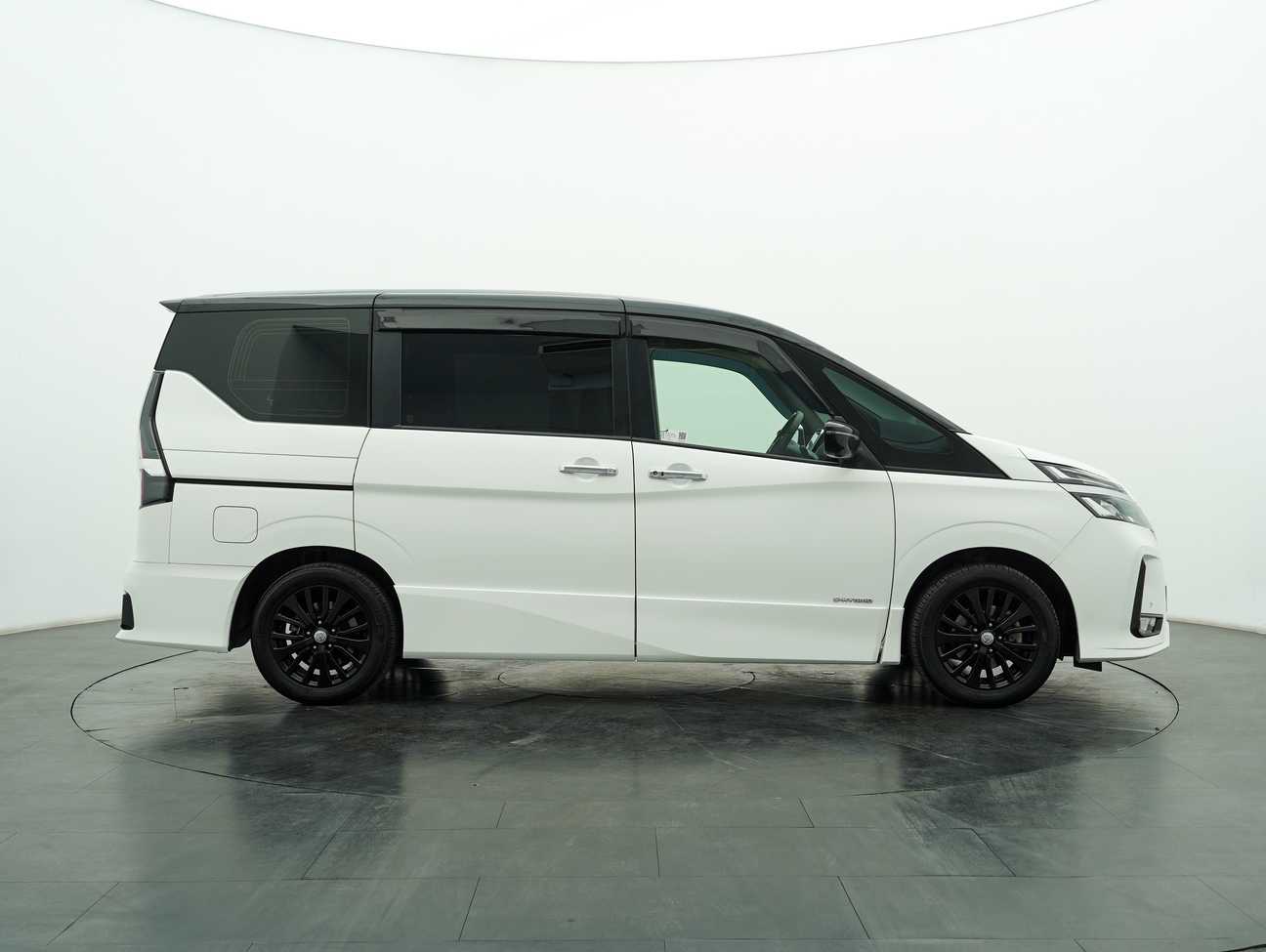 terpakai 2022 Nissan Serena S-Hybrid High-Way Star Premium 2.0