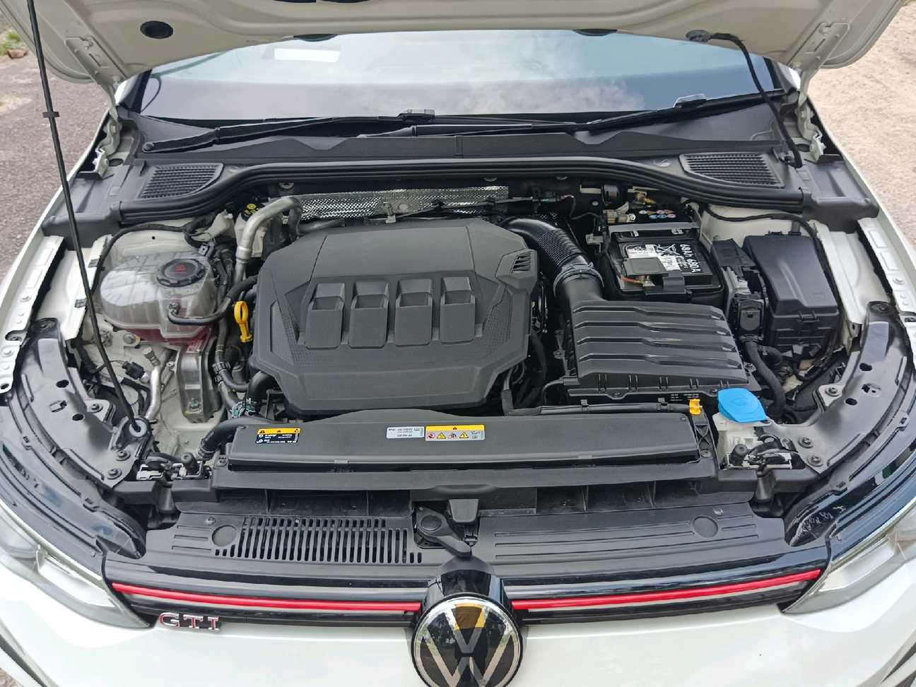 terpakai 2024 Volkswagen Golf GTI IQ.Drive 2.0