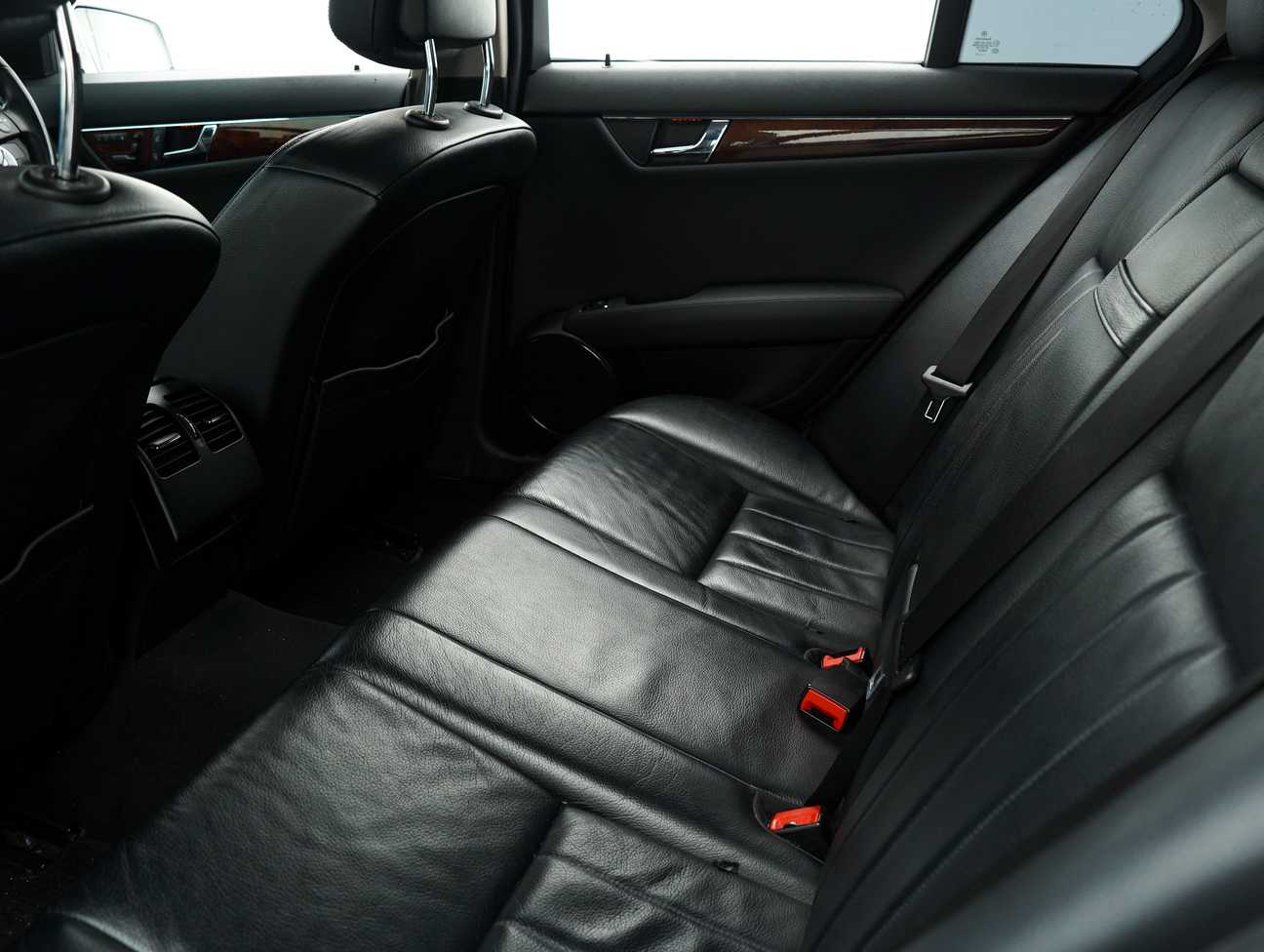 terpakai 2010 Mercedes-Benz C 200 CGI 1.8