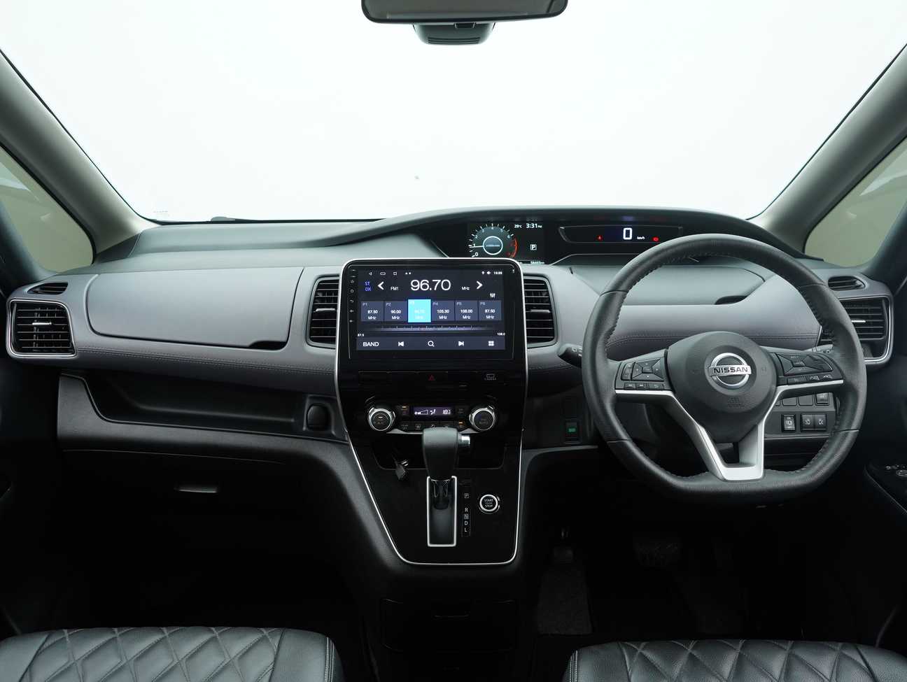 used 2022 Nissan Serena S-Hybrid High-Way Star 2.0