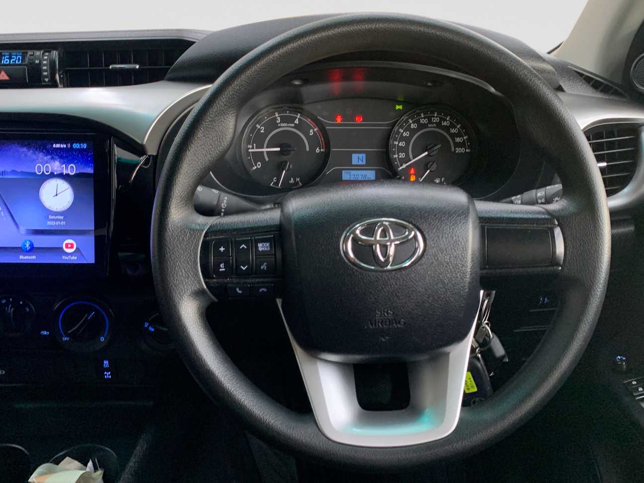 used 2022 Toyota Hilux E Dual Cab 2.4