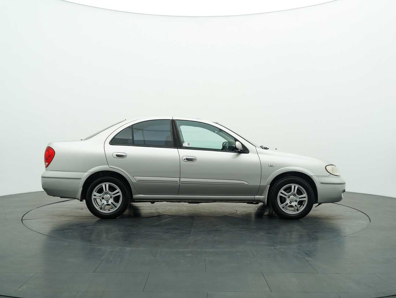 terpakai 2003 Nissan Sentra SG 1.6