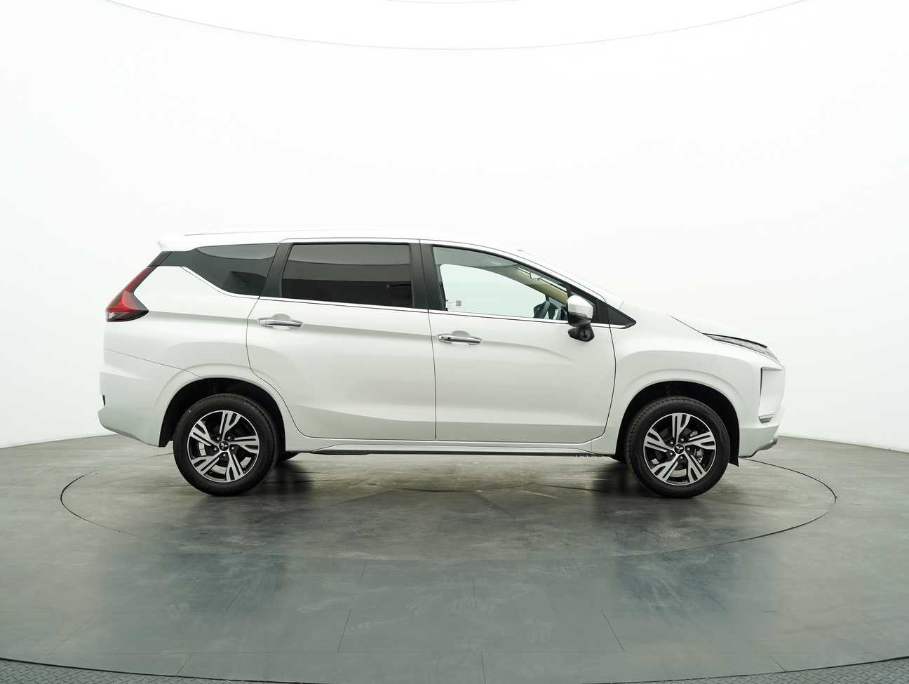 used 2023 Mitsubishi Xpander  1.5