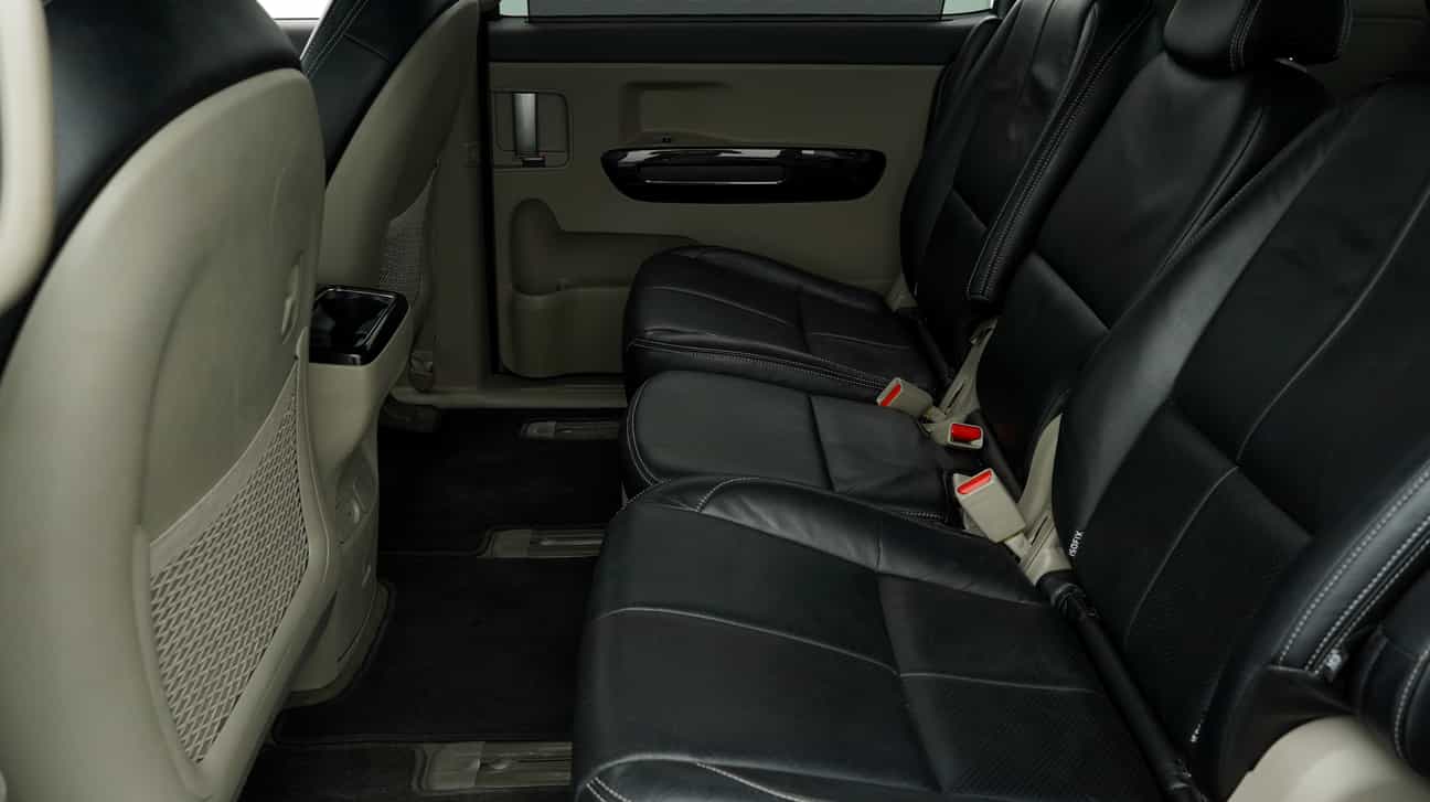 terpakai 2017 Kia CARNIVAL YP 2.2