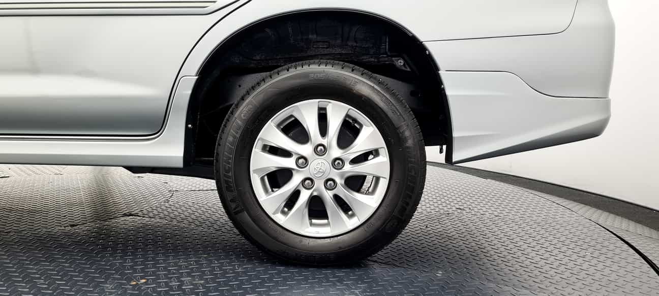 used 2014 Toyota INNOVA G 2.0