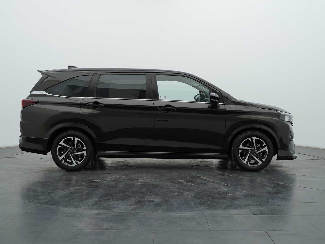 used 2023 Perodua Alza AV 1.5
