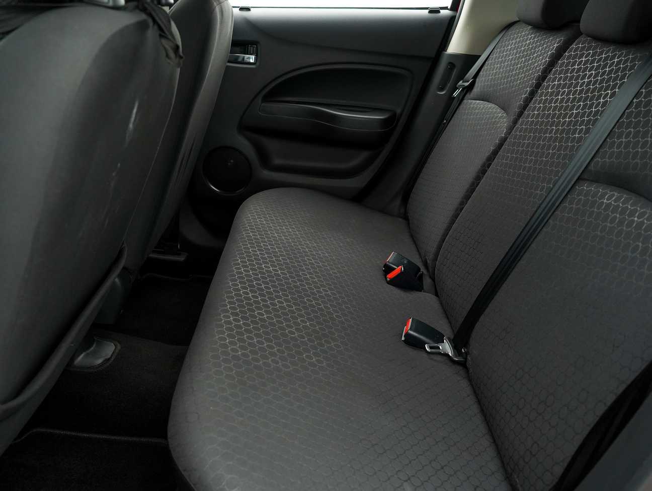 terpakai 2012 Mitsubishi Mirage GS 1.2