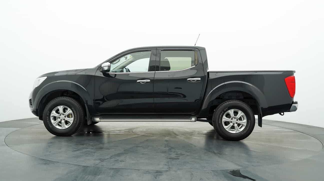 terpakai 2017 Nissan NAVARA NP300 V 2.5
