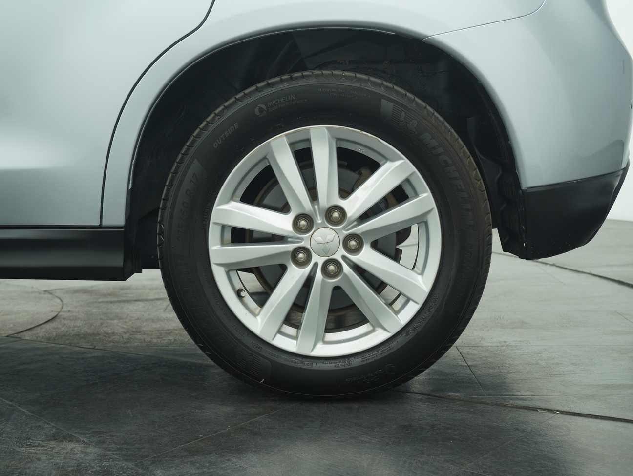 terpakai 2017 Mitsubishi ASX  2.0