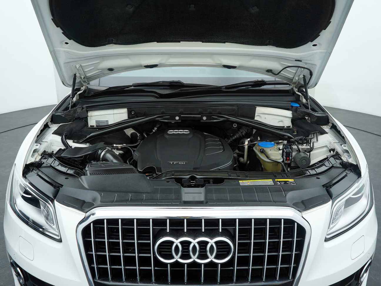 terpakai 2013 Audi Q5 Quattro TFSI 2.0