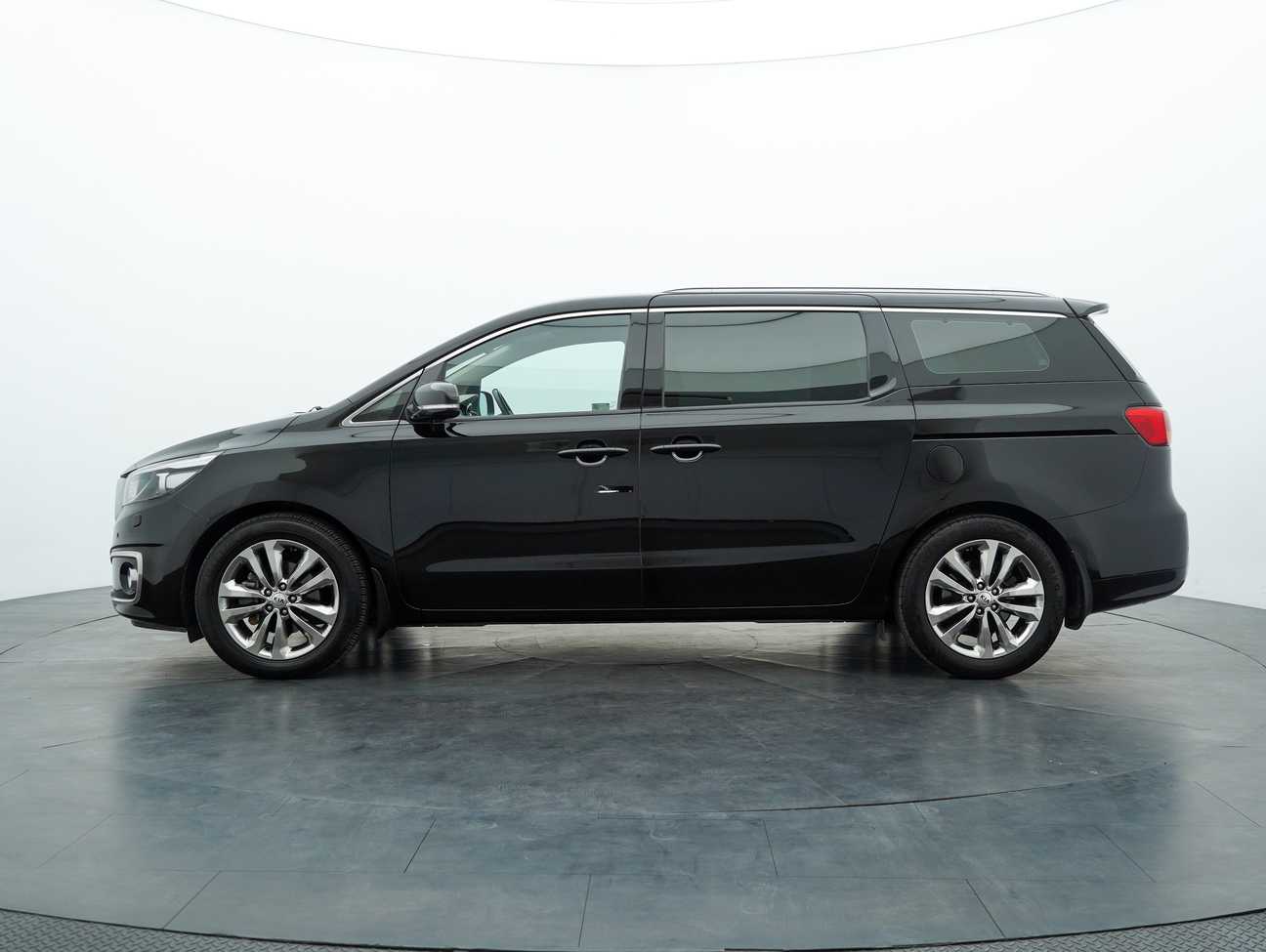 terpakai 2018 Kia Grand Carnival CRDi 2.2