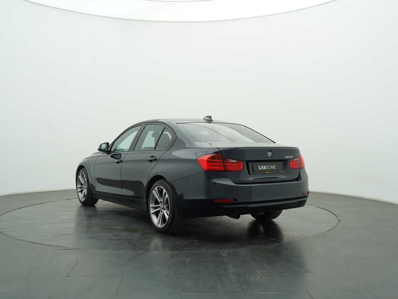 used 2014 BMW 320i Sport Line 2.0