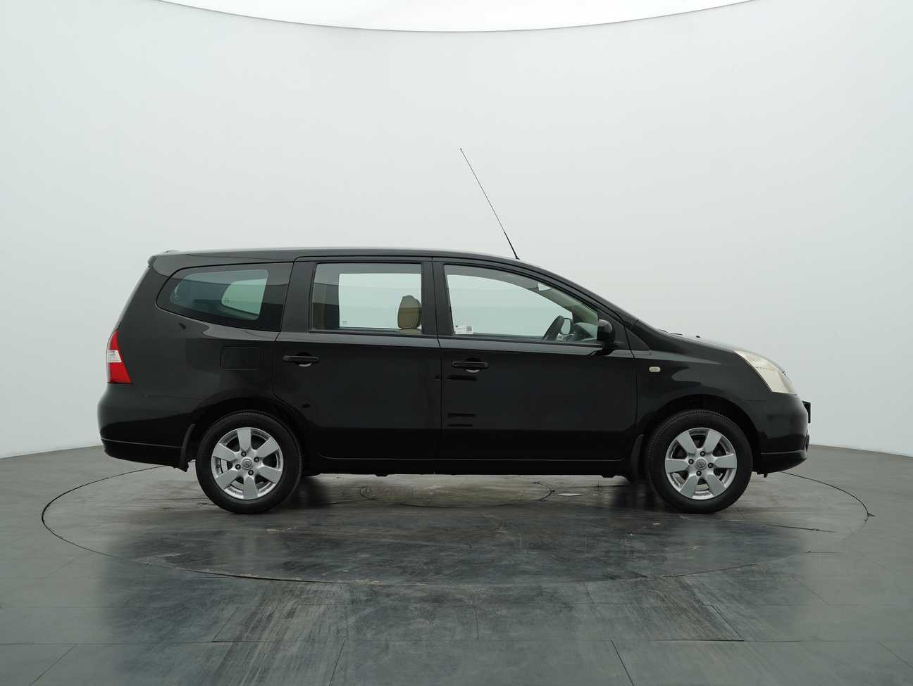 used 2010 Nissan Grand Livina Comfort 1.6