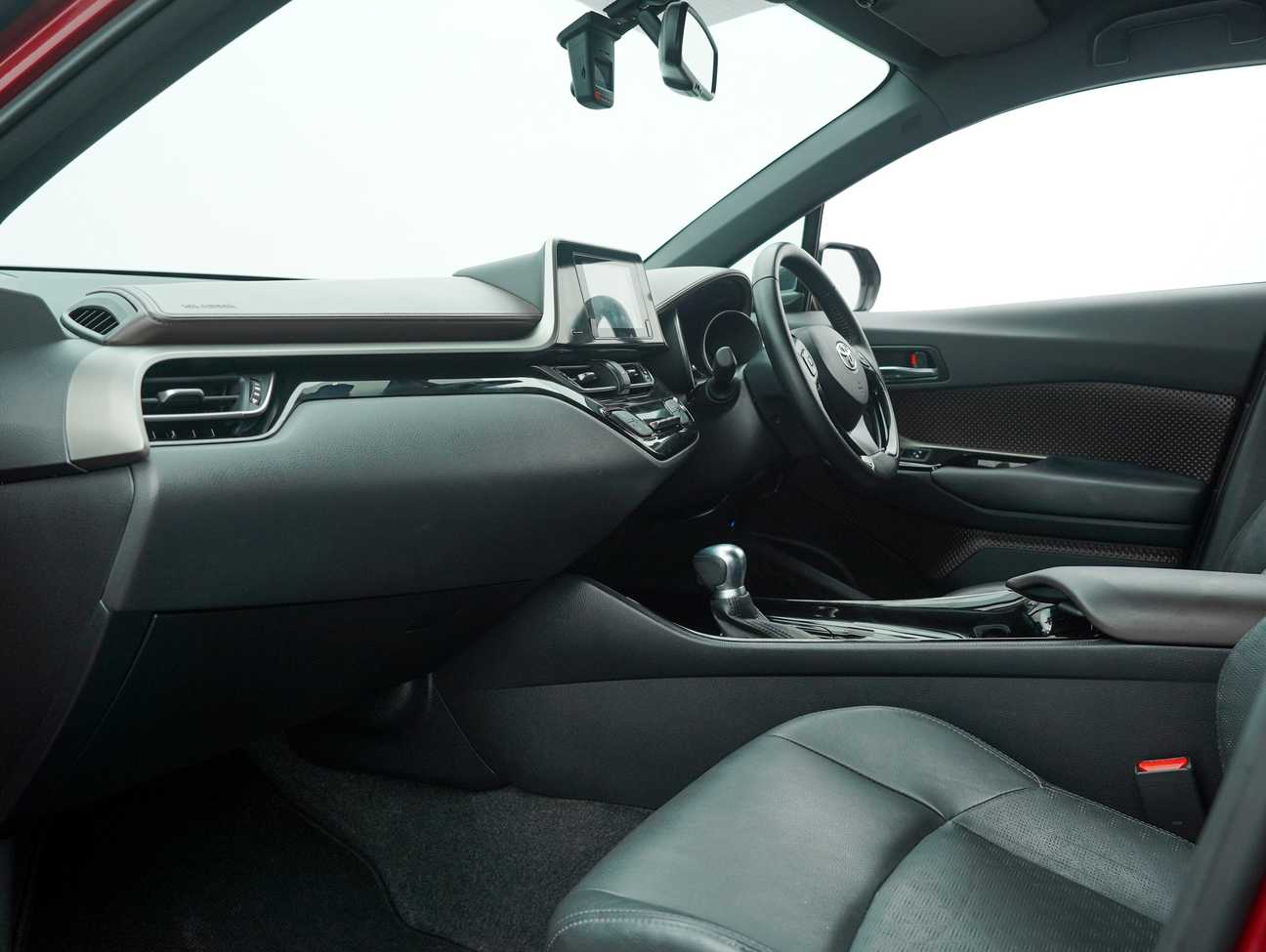 used 2019 Toyota C-HR  1.8